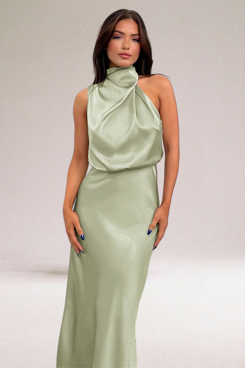 Flavia - Elegante vestido de satén con escote americano