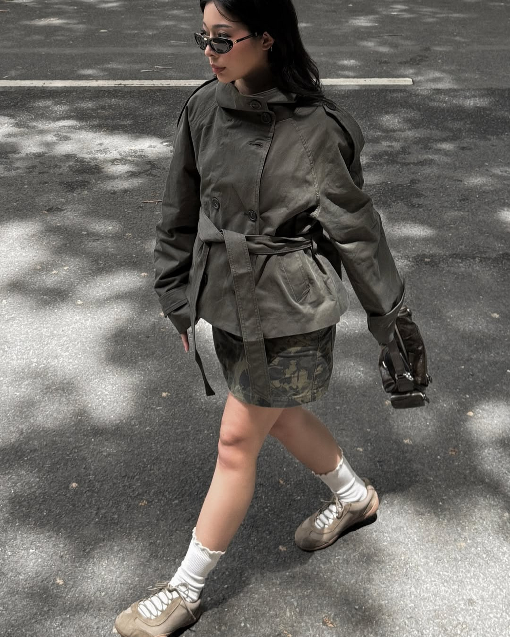 Millie – Trench corto para una elegancia otoñal sin esfuerzo