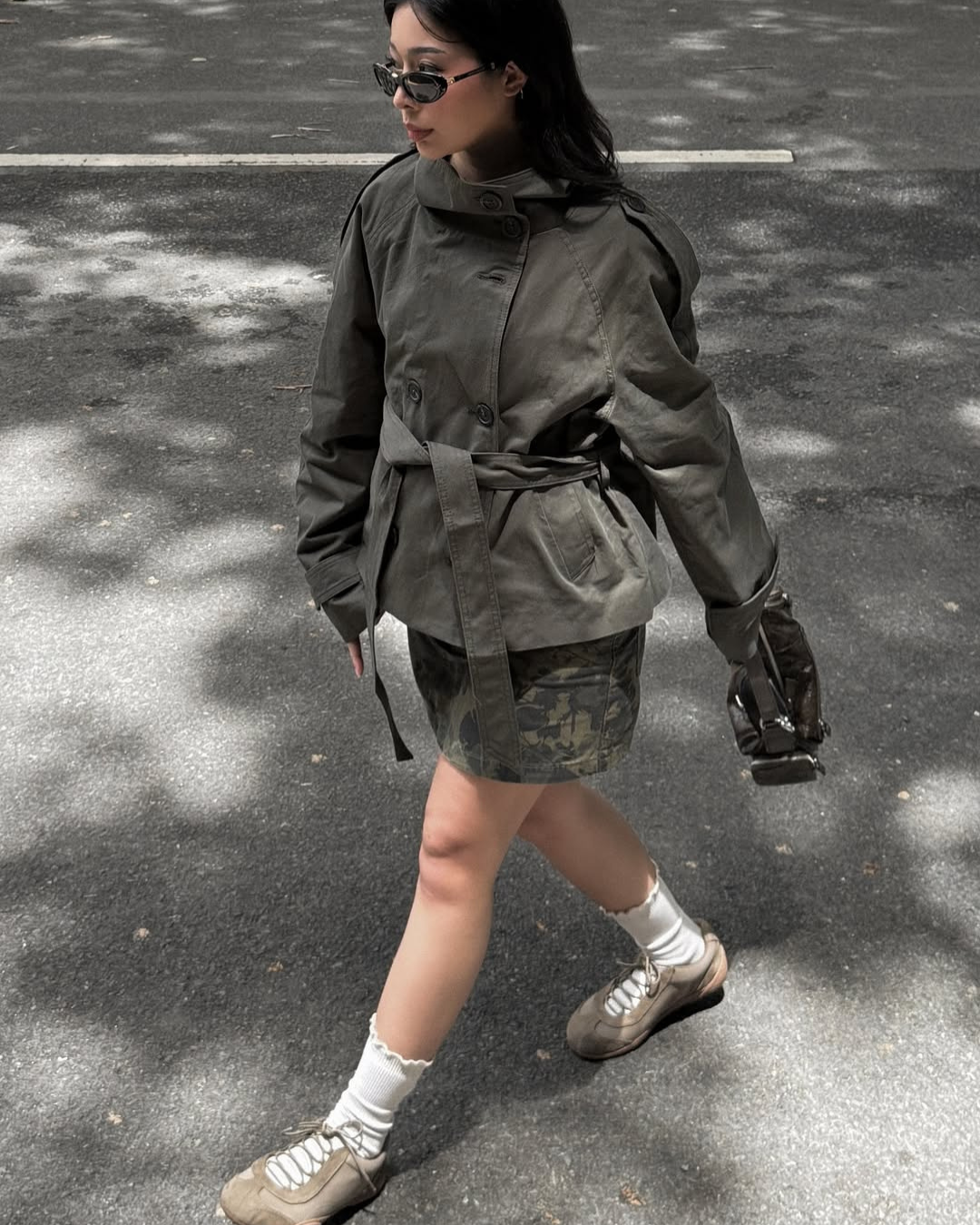 Millie – Trench corto para una elegancia otoñal sin esfuerzo