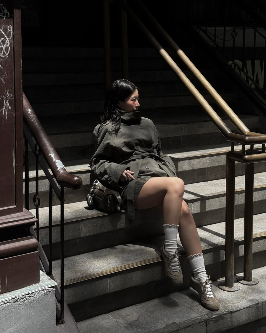 Millie – Trench corto para una elegancia otoñal sin esfuerzo