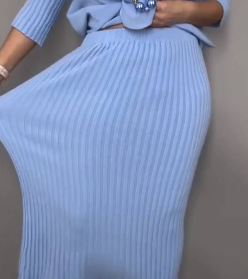 Aisha – Conjunto de dos piezas de punto con falda midi de canalé