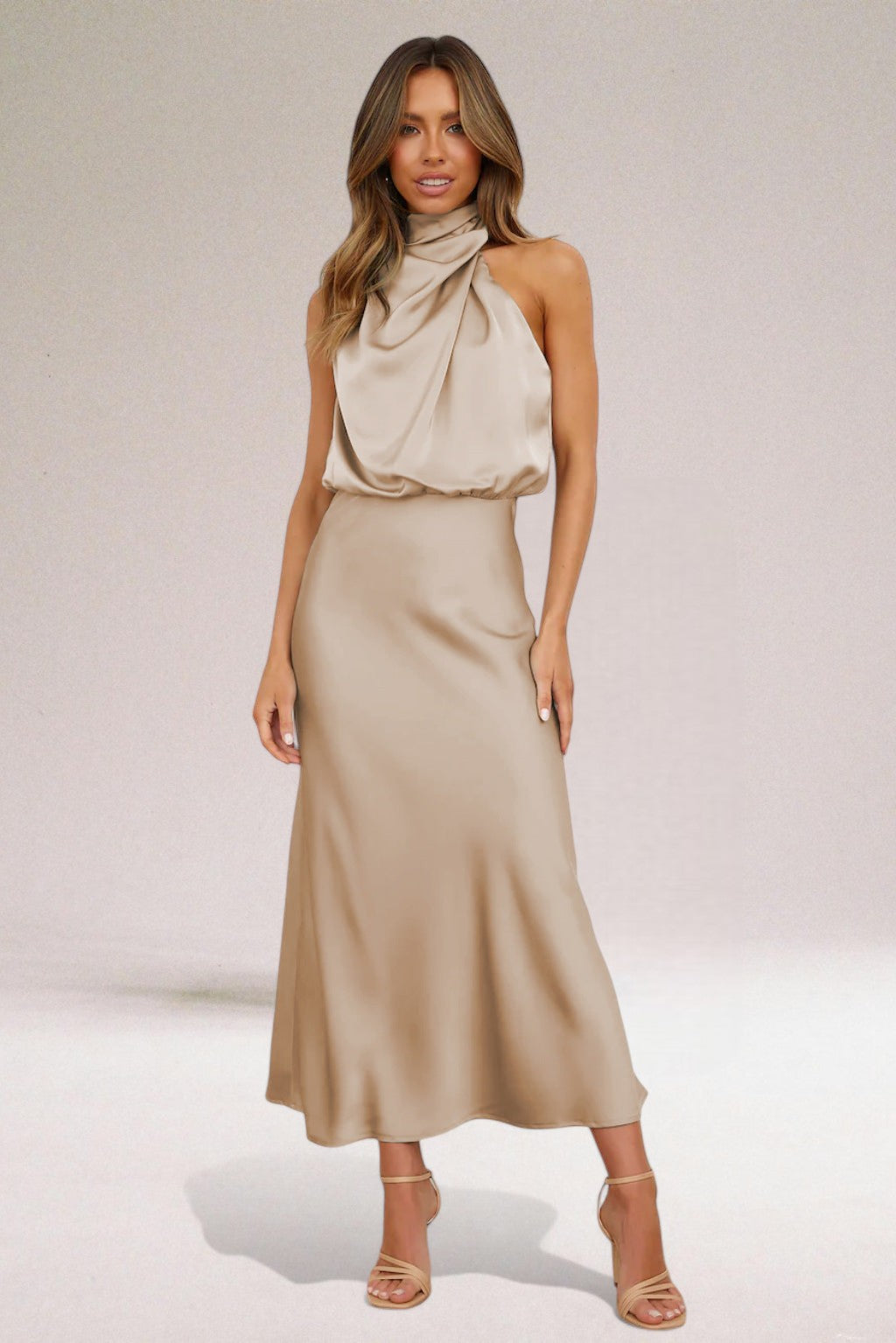 Flavia - Elegante vestido de satén con escote americano