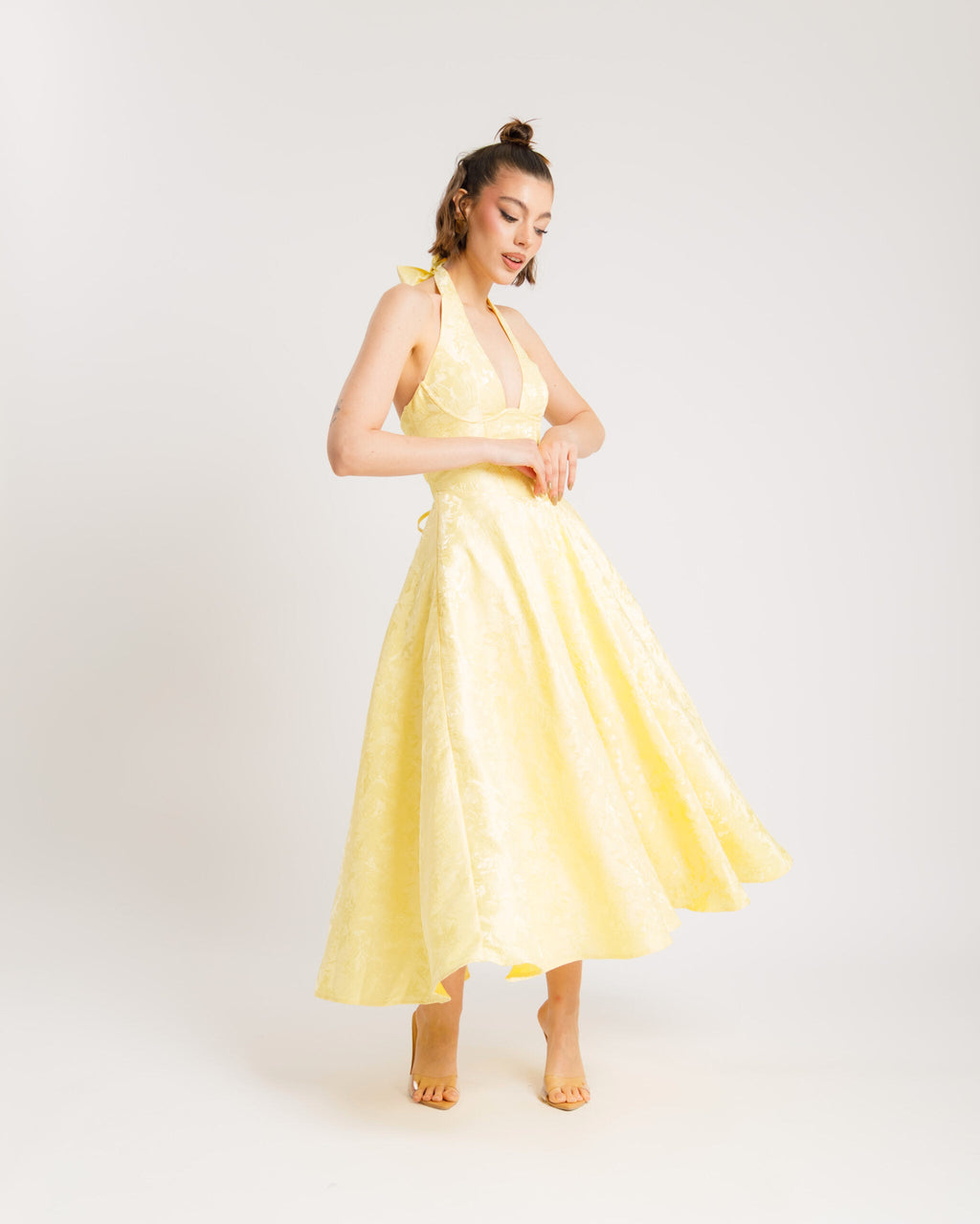 Chiara – Vestido midi amarillo