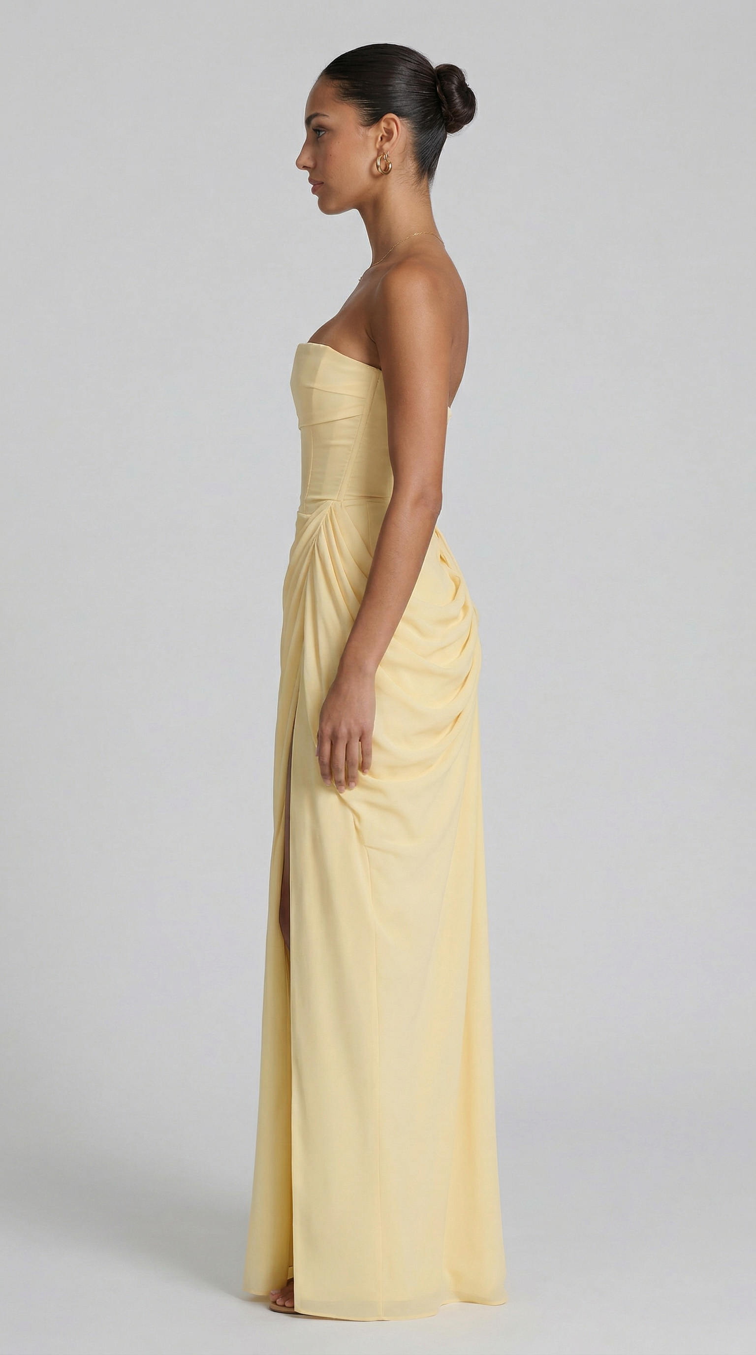 Cyra – Vestido largo de chiffon sin tirantes