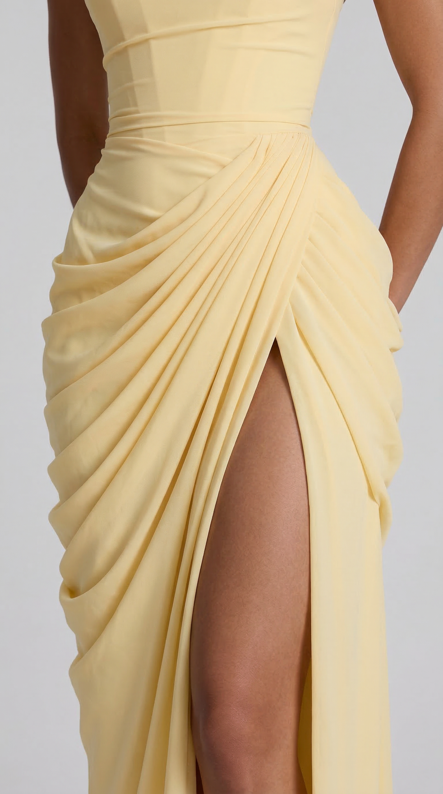 Cyra – Vestido largo de chiffon sin tirantes