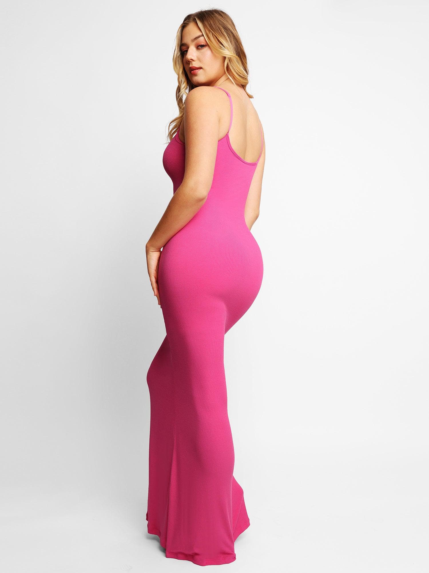 Elara – Vestido moldeador