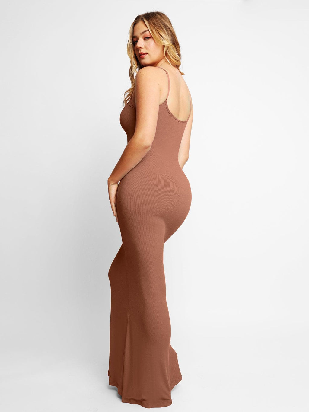 Elara – Vestido moldeador