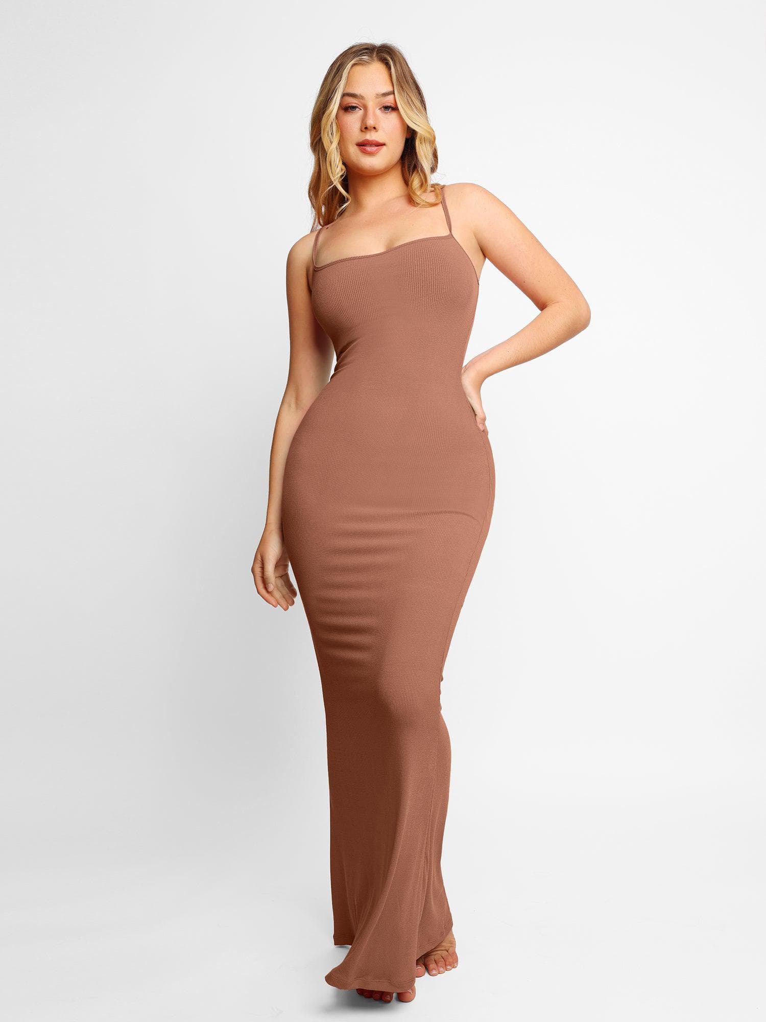 Elara – Vestido moldeador