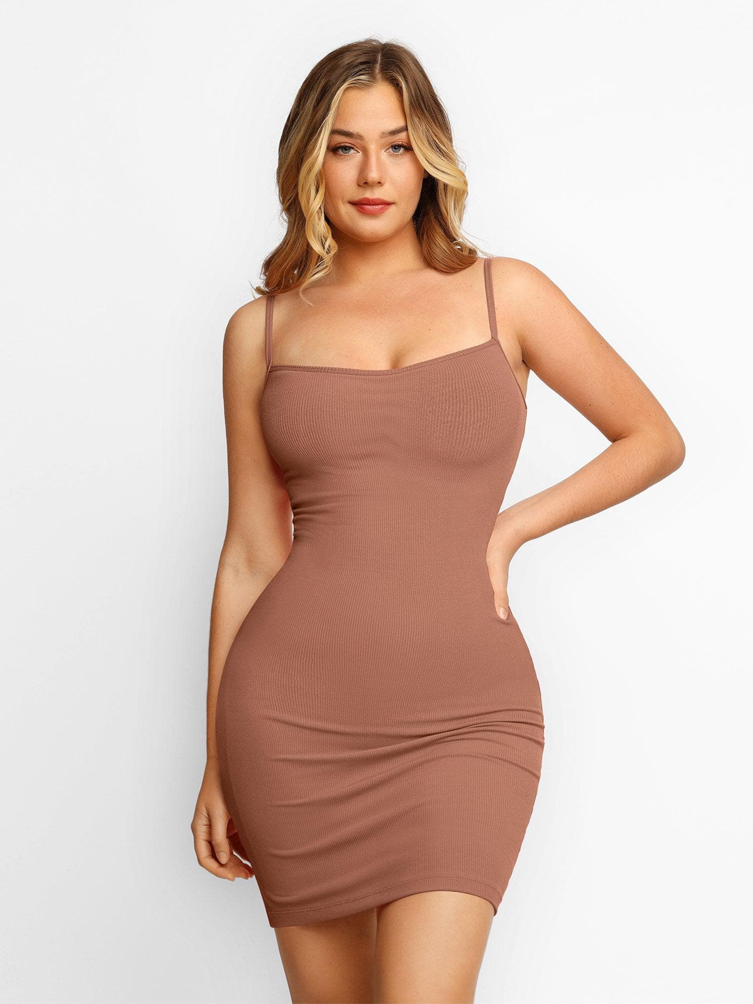 Elara – Vestido moldeador