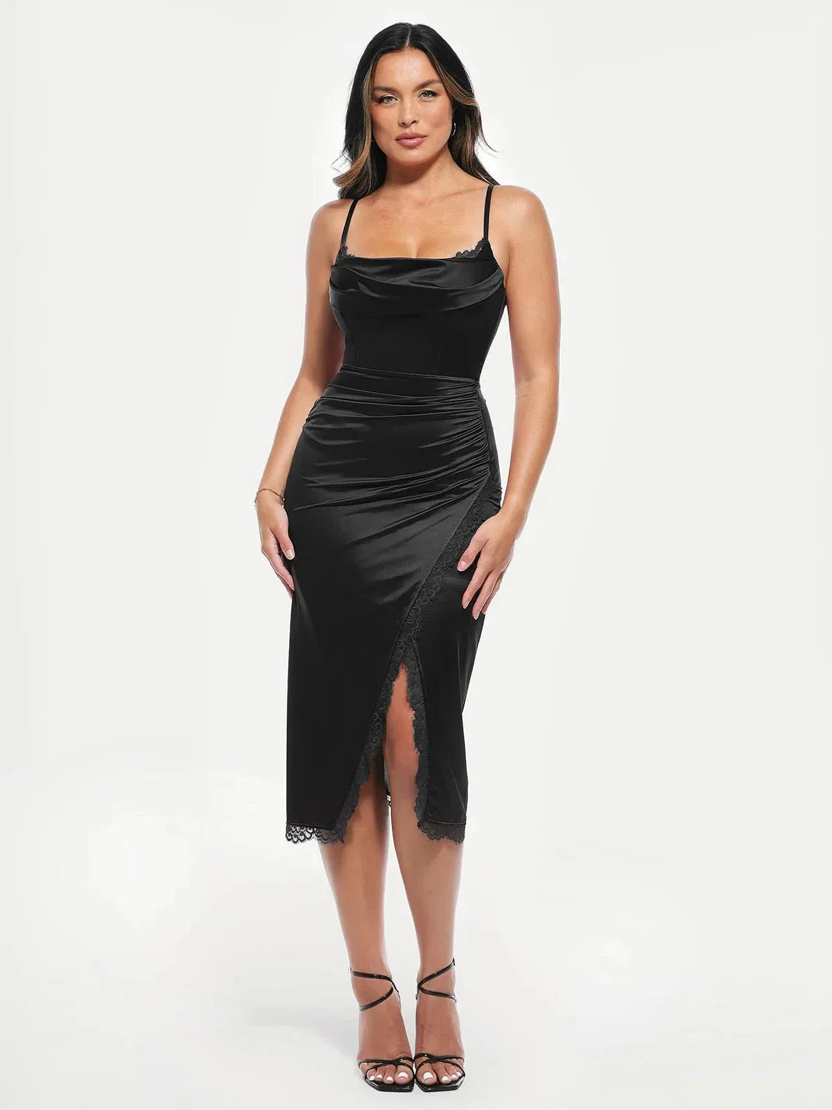 Valentina – Elegante vestido con corsé de encaje