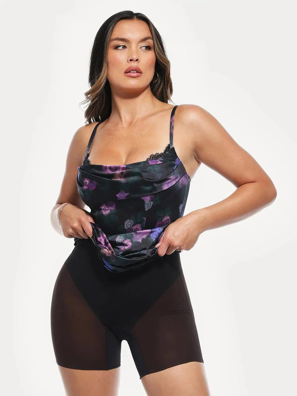Valentina – Elegante vestido con corsé de encaje