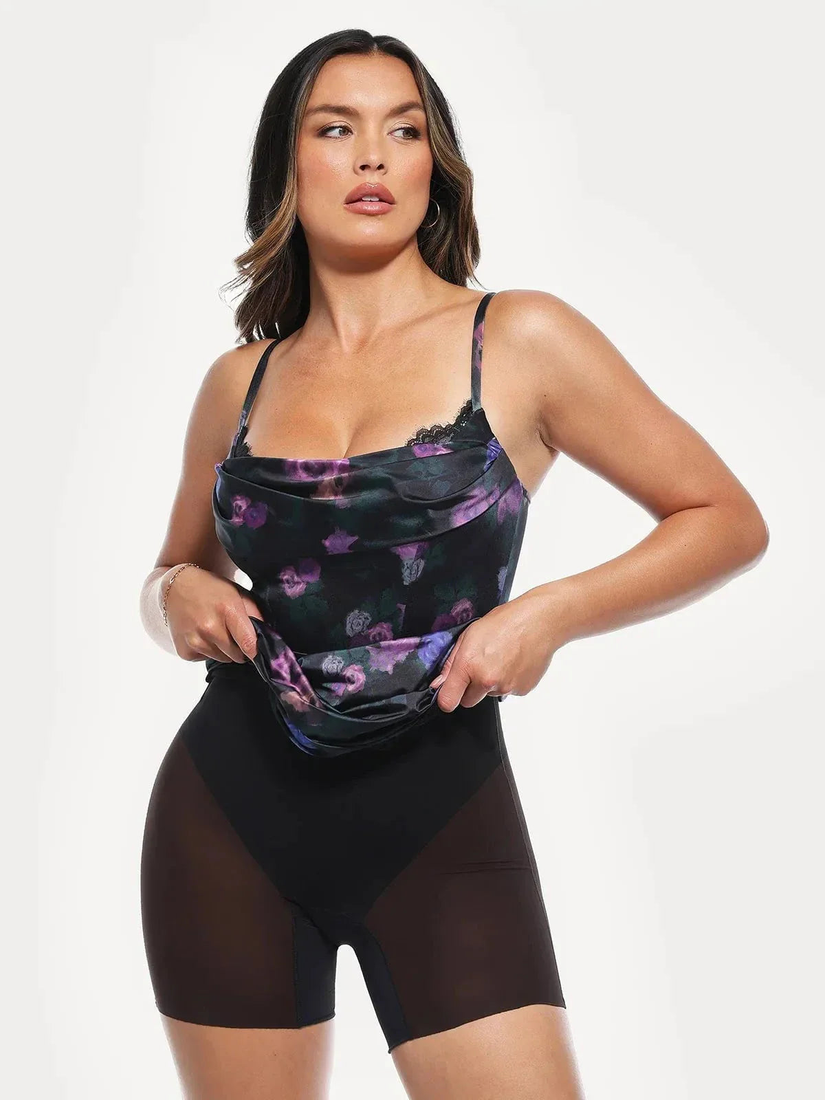 Valentina – Elegante vestido con corsé de encaje