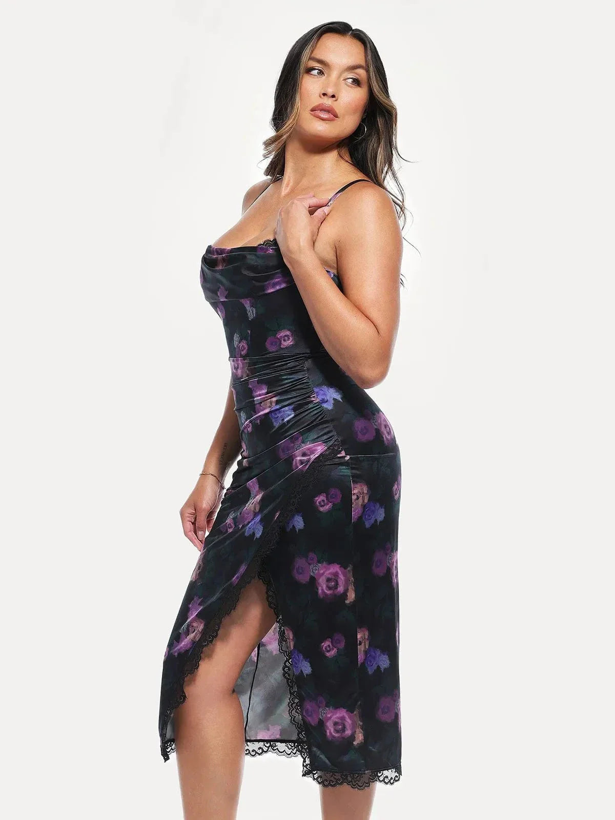 Valentina – Elegante vestido con corsé de encaje